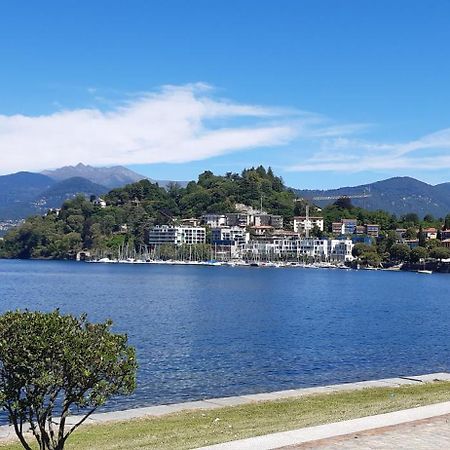 Il Blu Di Laveno Apartment Luaran gambar